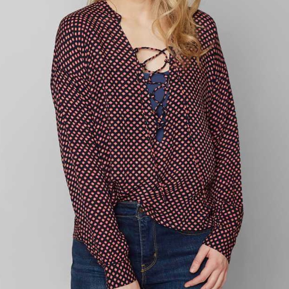 ✨Billabong Finding Happiness Top✨